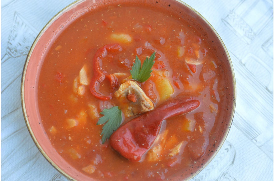 Halaszle - węgierska zupa rybna
